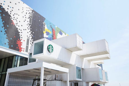 Nueva Tienda Starbucks Con Containers En Taipéi